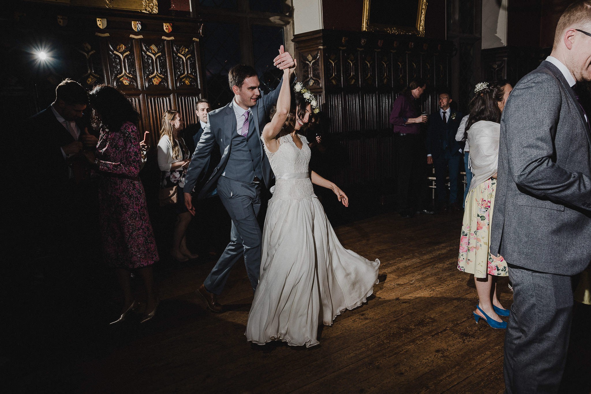 POWDERHAM-CASTLE-WEDDING-PHOTOGRAPHER-CORNWALL-DEVON-111.jpg