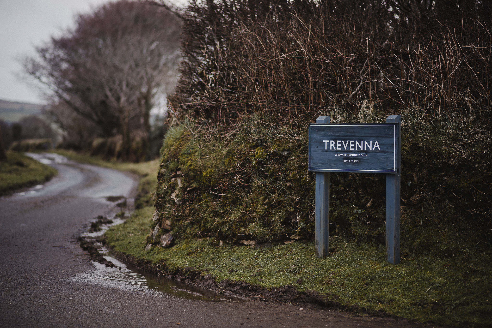 TREVVENA-BARNS-WEDDING-PHOTOGRAPHER-CORNWALL-DEVON-1.jpg