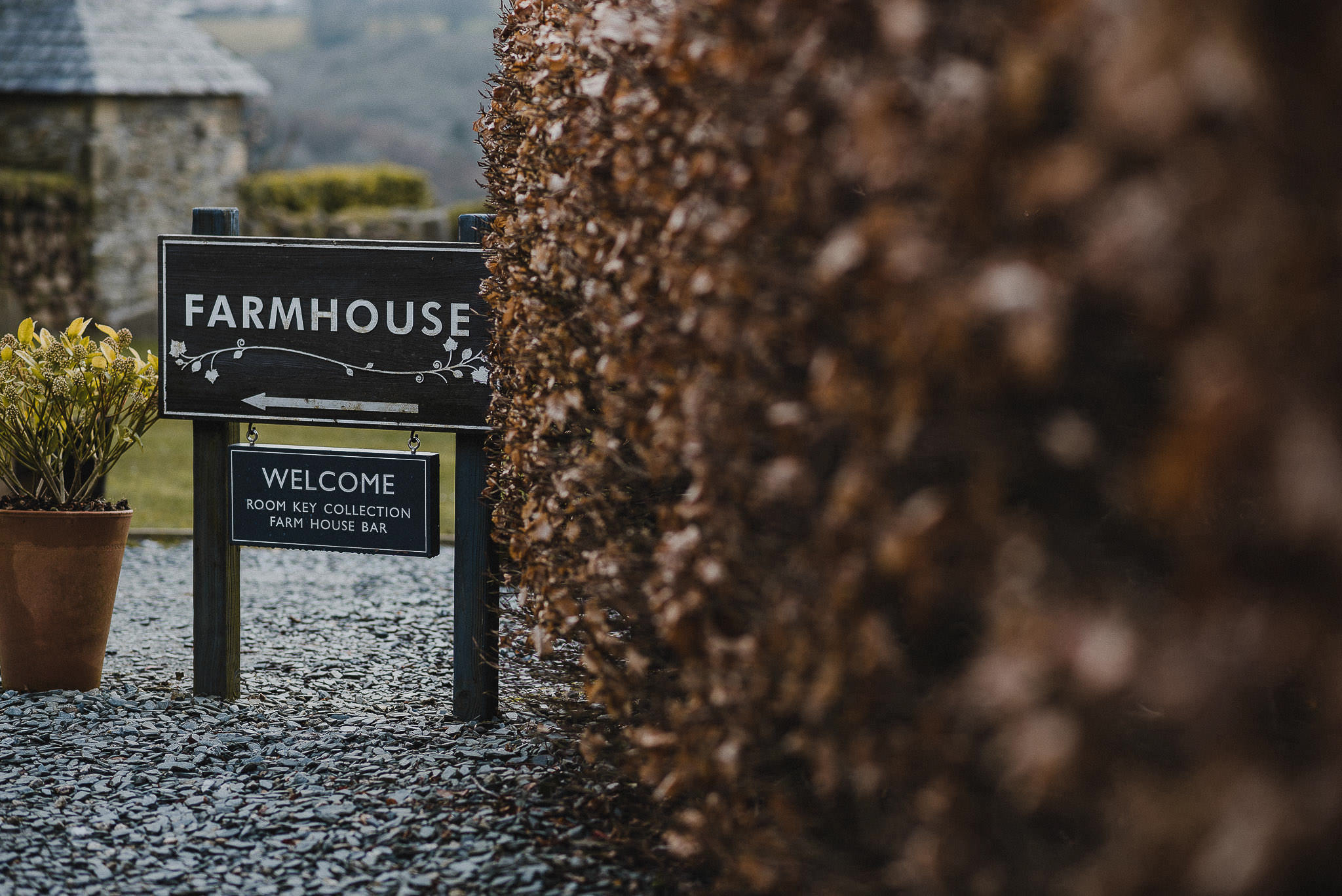 TREVVENA-BARNS-WEDDING-PHOTOGRAPHER-CORNWALL-DEVON-2.jpg