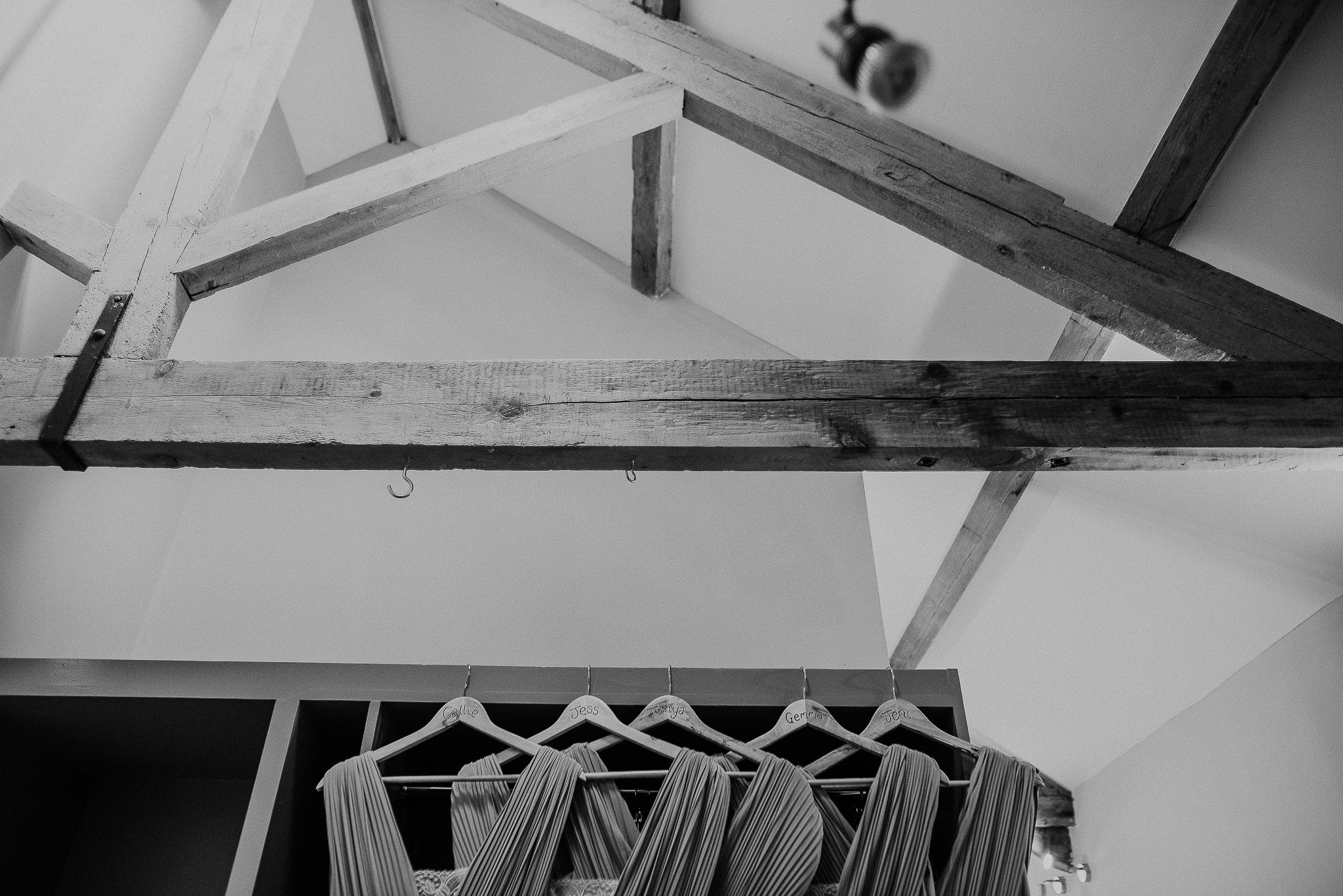TREVVENA-BARNS-WEDDING-PHOTOGRAPHER-CORNWALL-DEVON-14.jpg