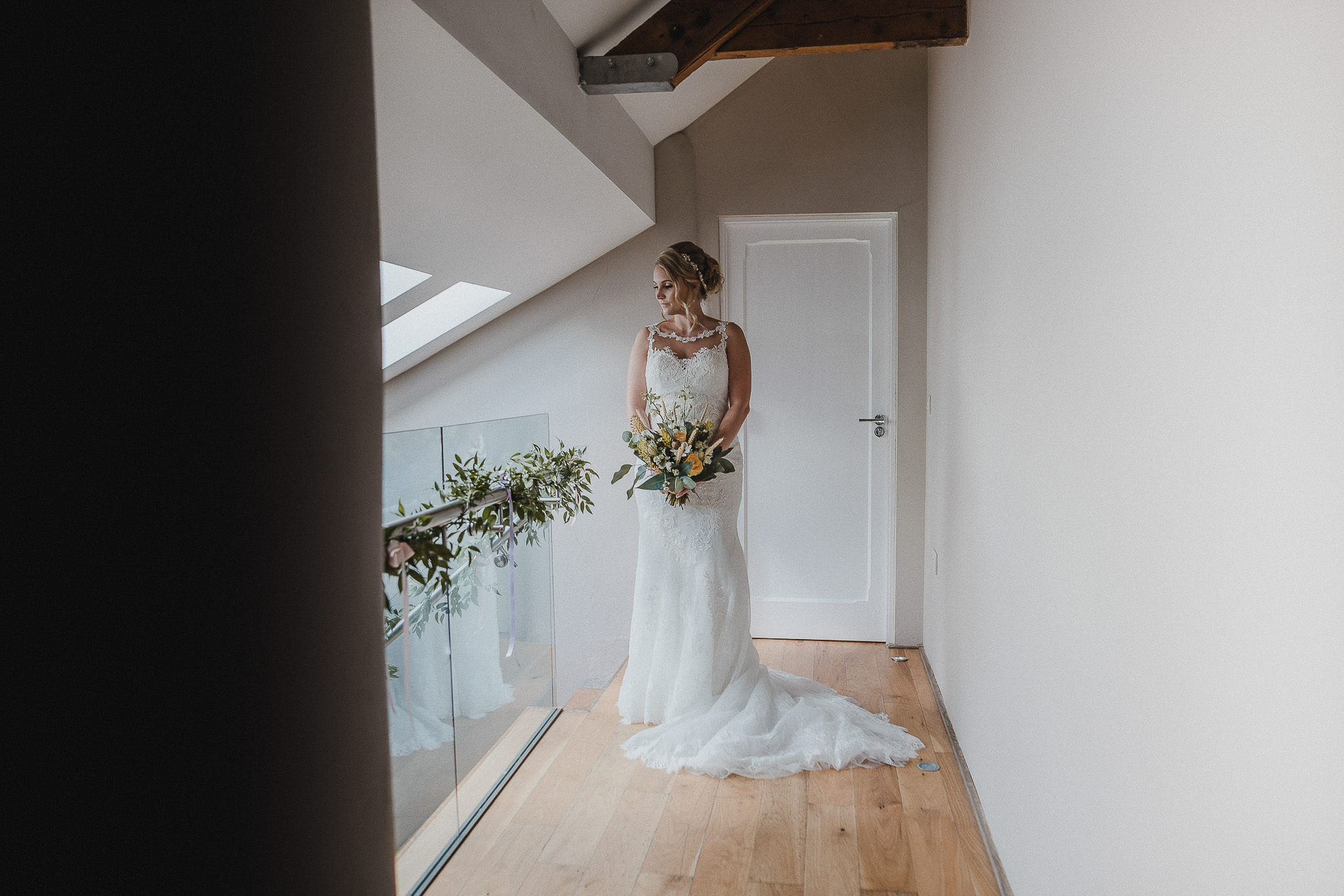 TREVVENA-BARNS-WEDDING-PHOTOGRAPHER-CORNWALL-DEVON-20.jpg