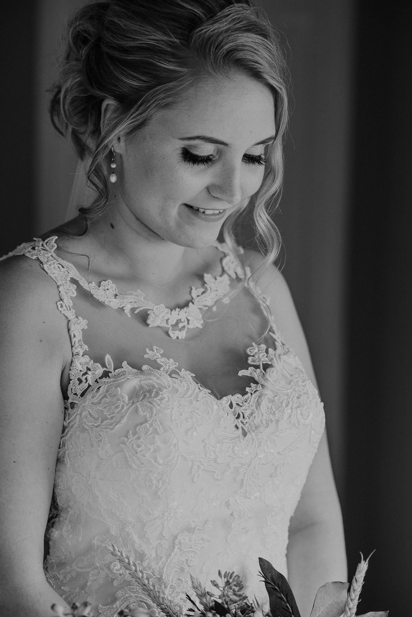 TREVVENA-BARNS-WEDDING-PHOTOGRAPHER-CORNWALL-DEVON-22.jpg