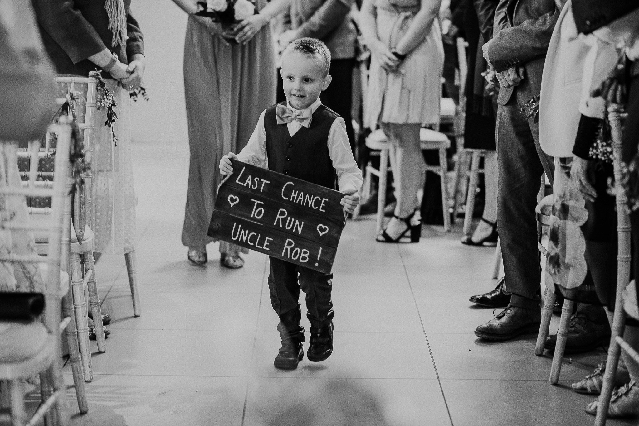 TREVVENA-BARNS-WEDDING-PHOTOGRAPHER-CORNWALL-DEVON-32.jpg