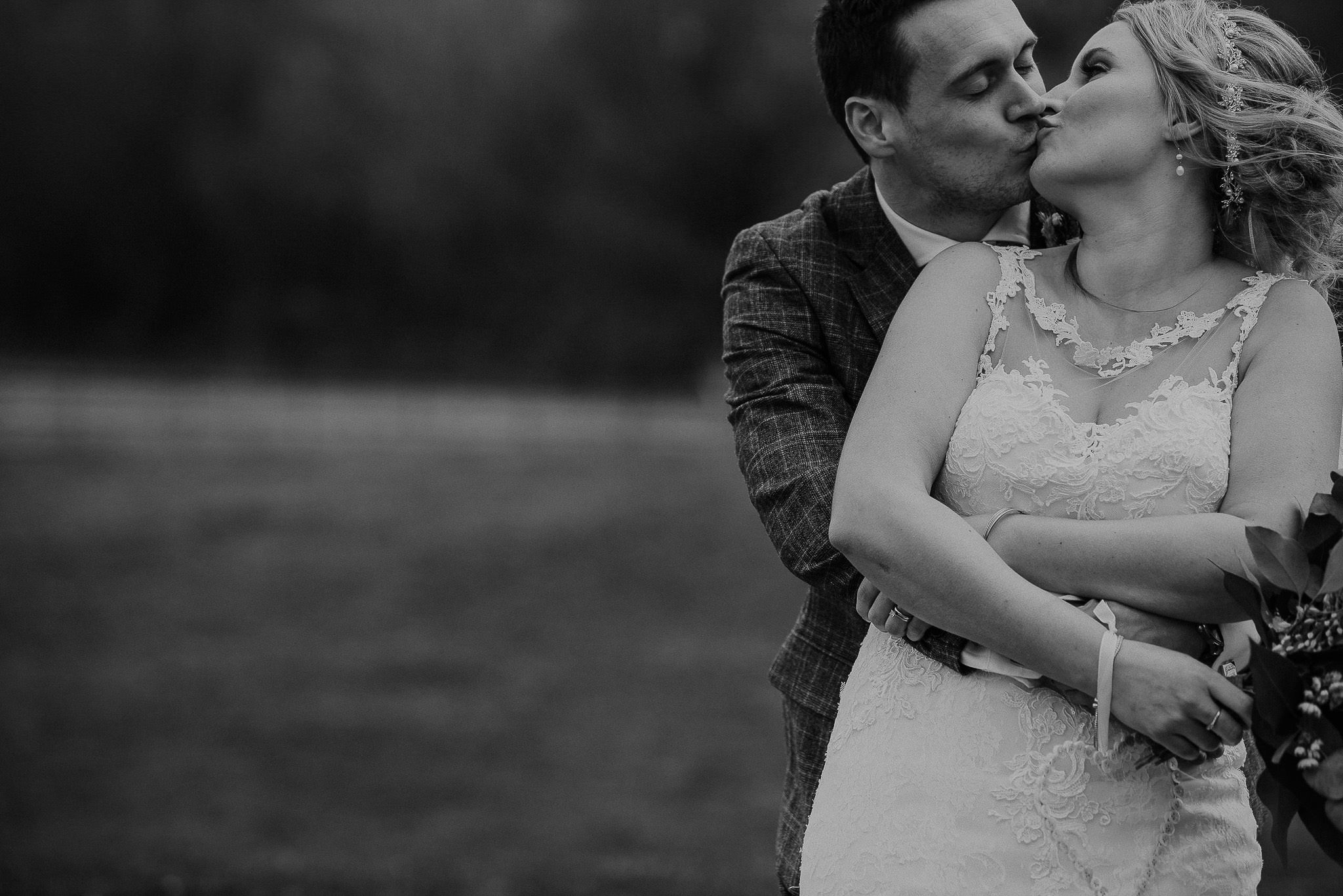 TREVVENA-BARNS-WEDDING-PHOTOGRAPHER-CORNWALL-DEVON-55.jpg