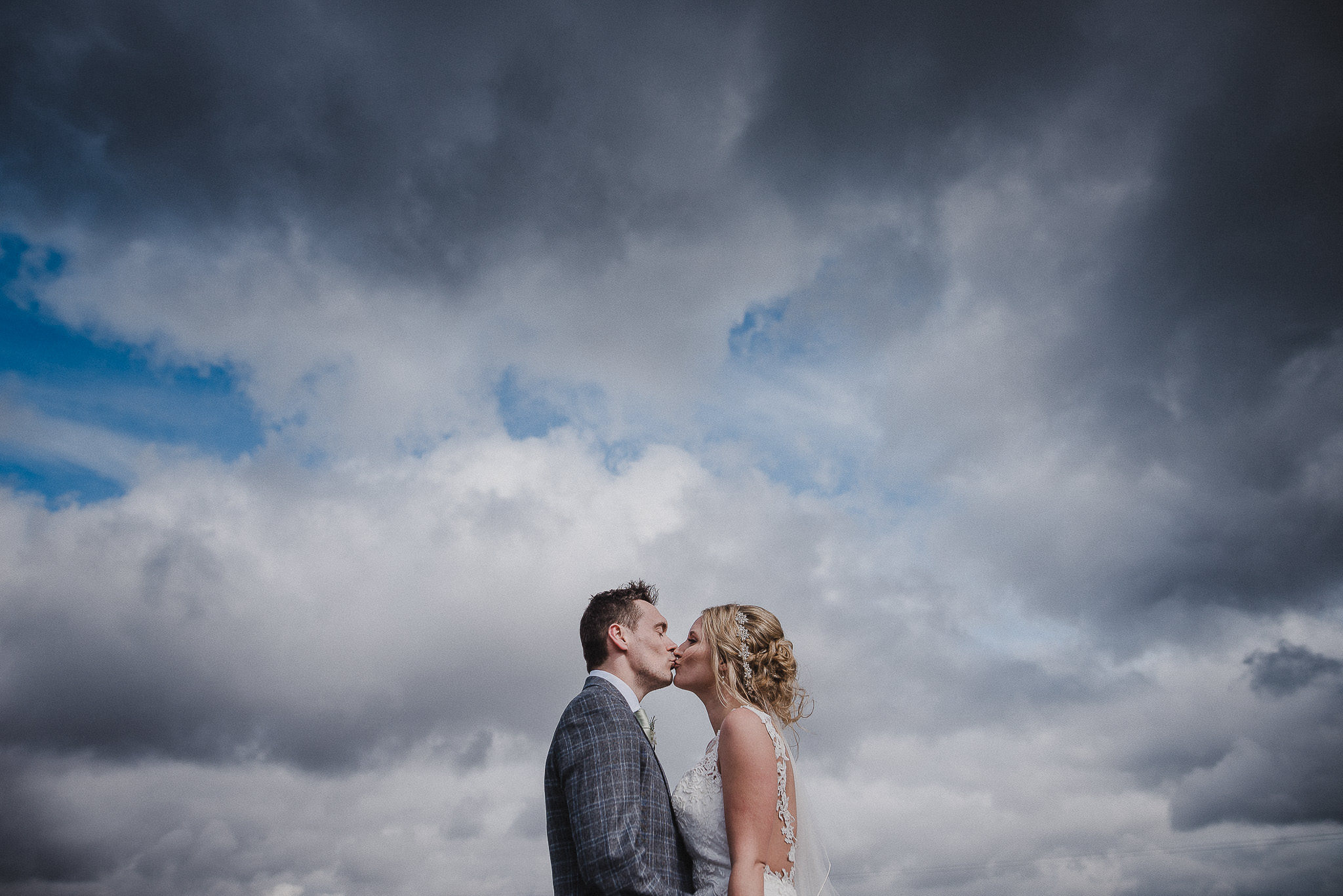 TREVVENA-BARNS-WEDDING-PHOTOGRAPHER-CORNWALL-DEVON-61.jpg