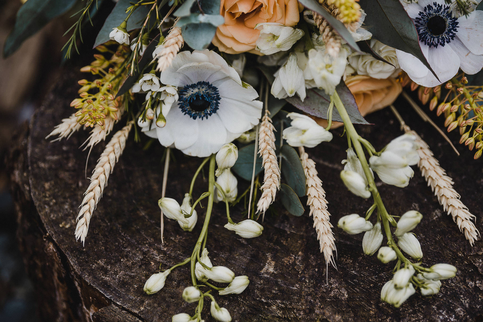 TREVVENA-BARNS-WEDDING-PHOTOGRAPHER-CORNWALL-DEVON-81.jpg