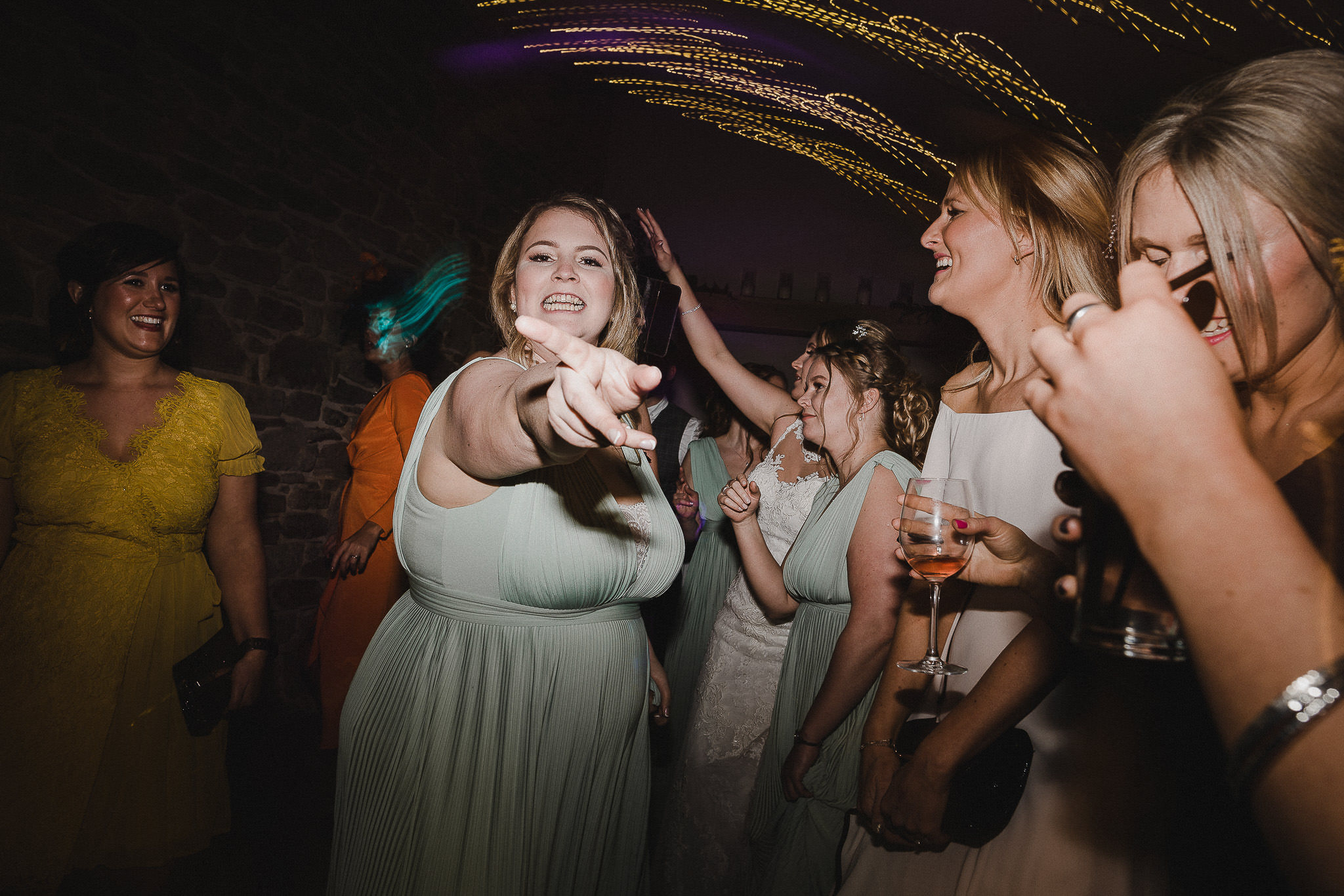 TREVVENA-BARNS-WEDDING-PHOTOGRAPHER-CORNWALL-DEVON-106.jpg