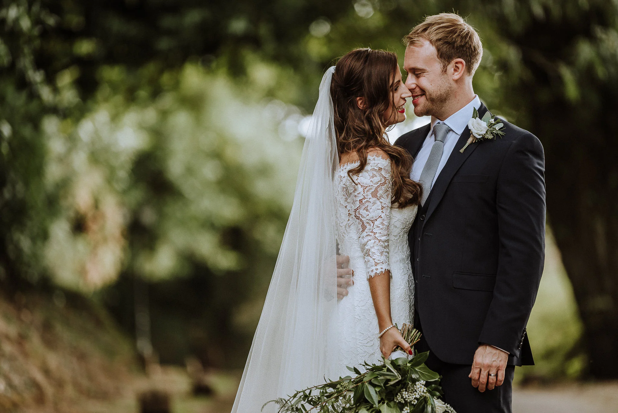 Upton Barn &amp; Walled Garden - Sophie + Steve