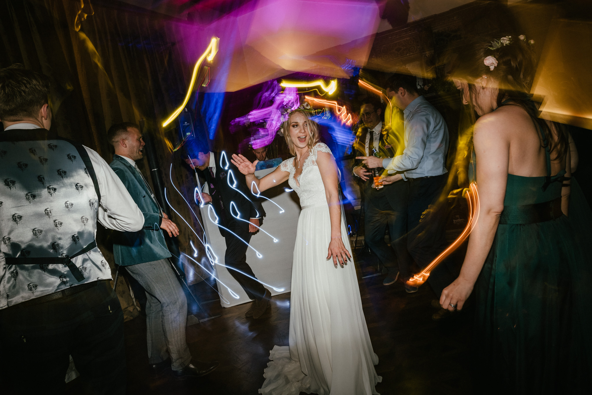 HUNTSHAM-COURT-WEDDING-PHOTOGRAPHER-DEVON-CORNWALL-70.jpg
