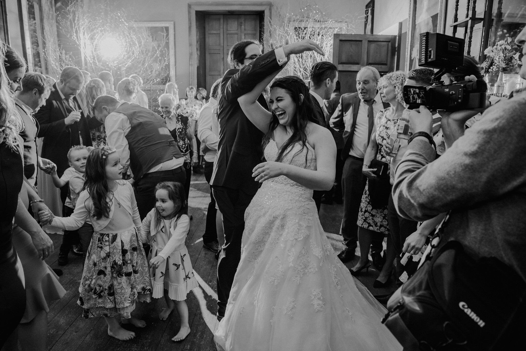BOCONNOC-ESTATE-WEDDING-PHOTOGRAPHY-CORNWALL-1264.jpg
