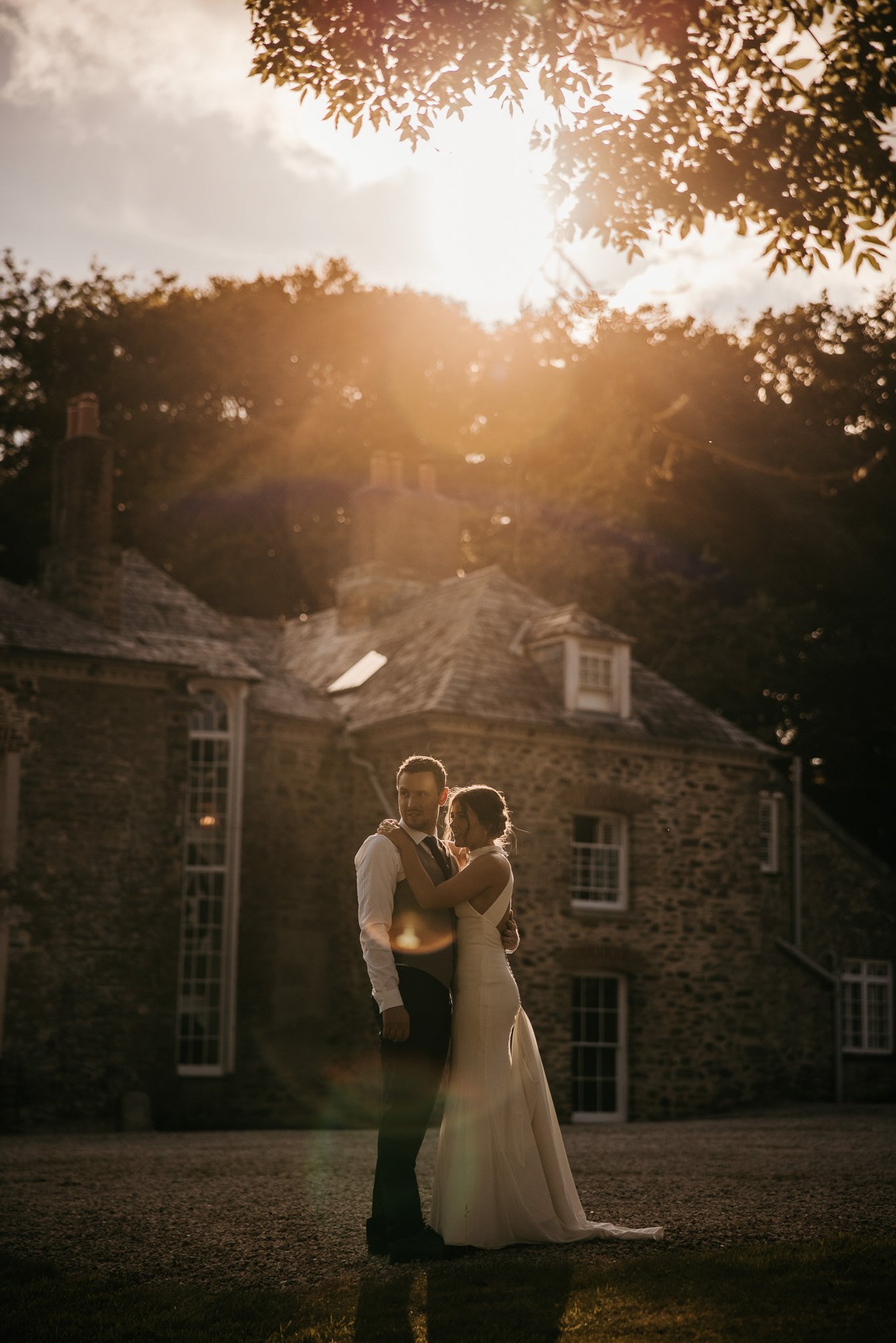 BEST-WEDDING-PHOTOGRAPHER-CORNWALL-142.jpg