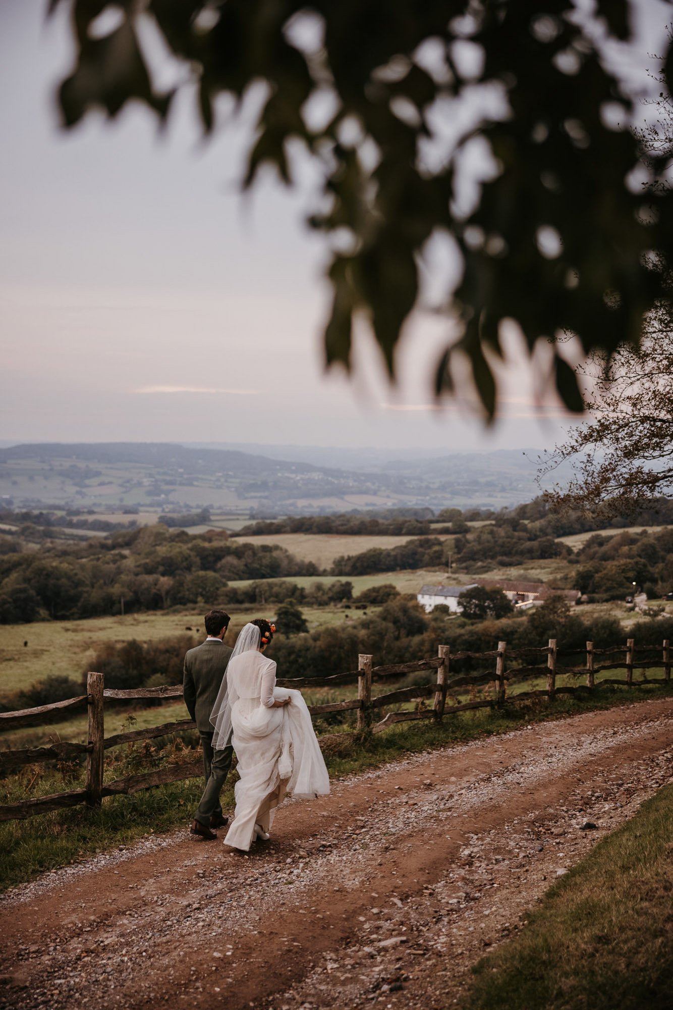 BEST-WEDDING-PHOTOGRAPHER-CORNWALL-148.jpg