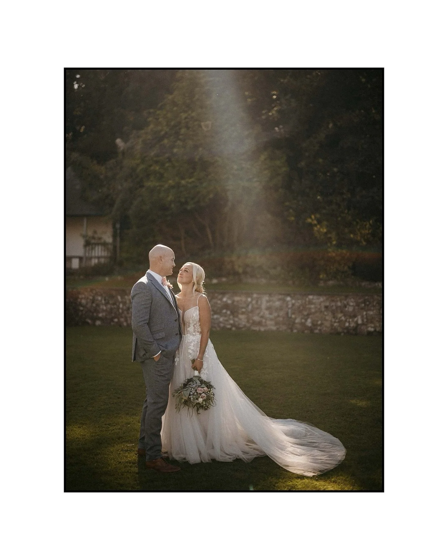 C/D over in Bude on a sunny day filled with all the good stuff that comes with great weddings. 

#cornwallweddingphotographer #documentaryweddingphotographer