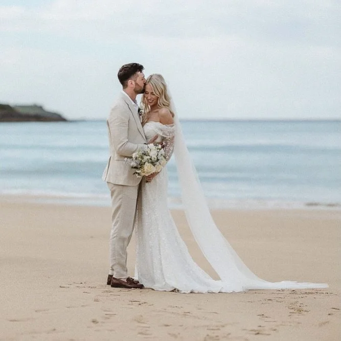 This one is for all those who are still looking for their 2026 wedding photographer, I&rsquo;ve got an offer for you! DM or visit the website to enquire about your date. I&rsquo;d love to work together.

#cornwallwedding #cornwallweddingphotographer 