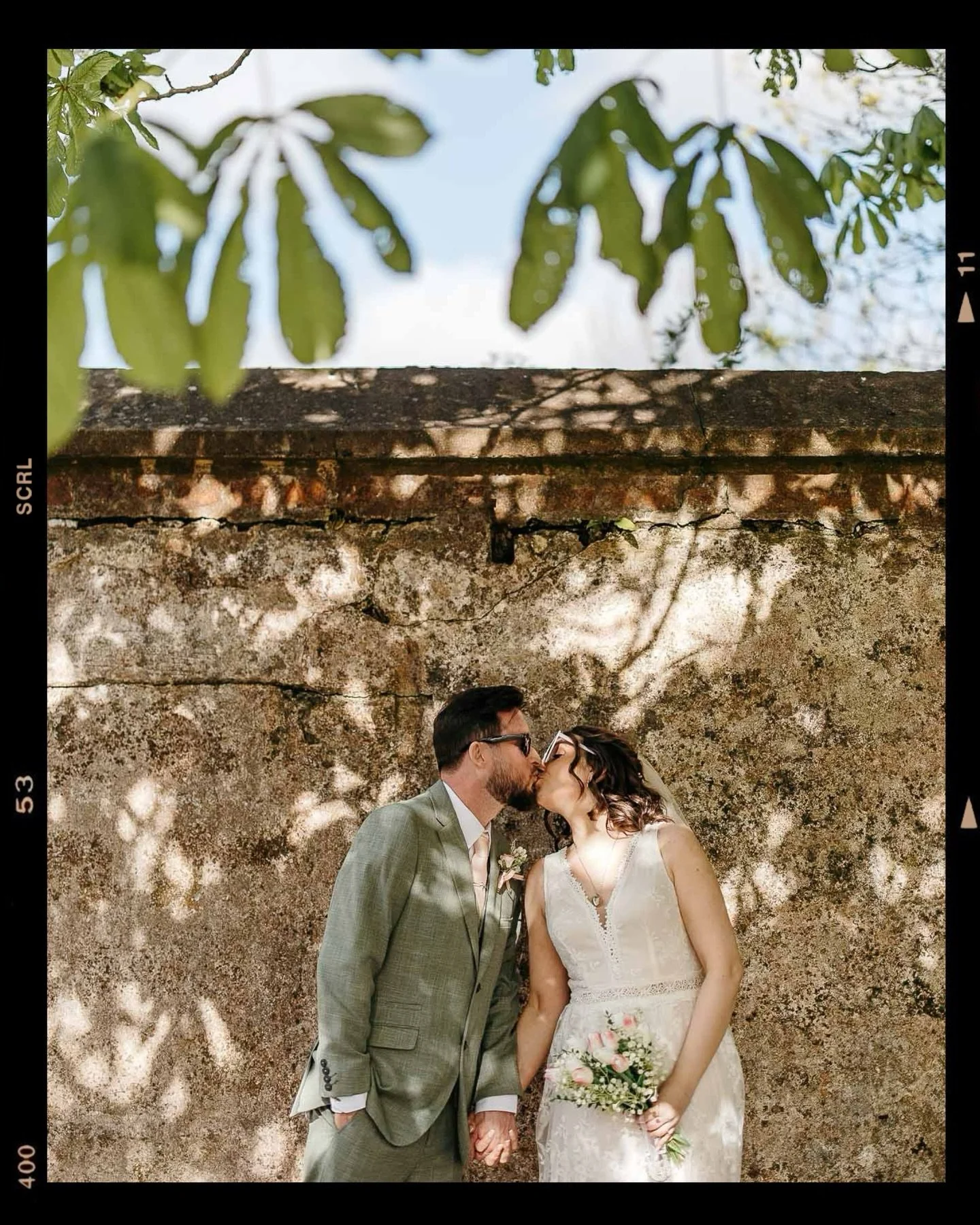 Frames I love. K/R 

#imaweddingphotographer #cornwallweddingphotographer #documentaryweddingphotographer #editorialweddingphotographer