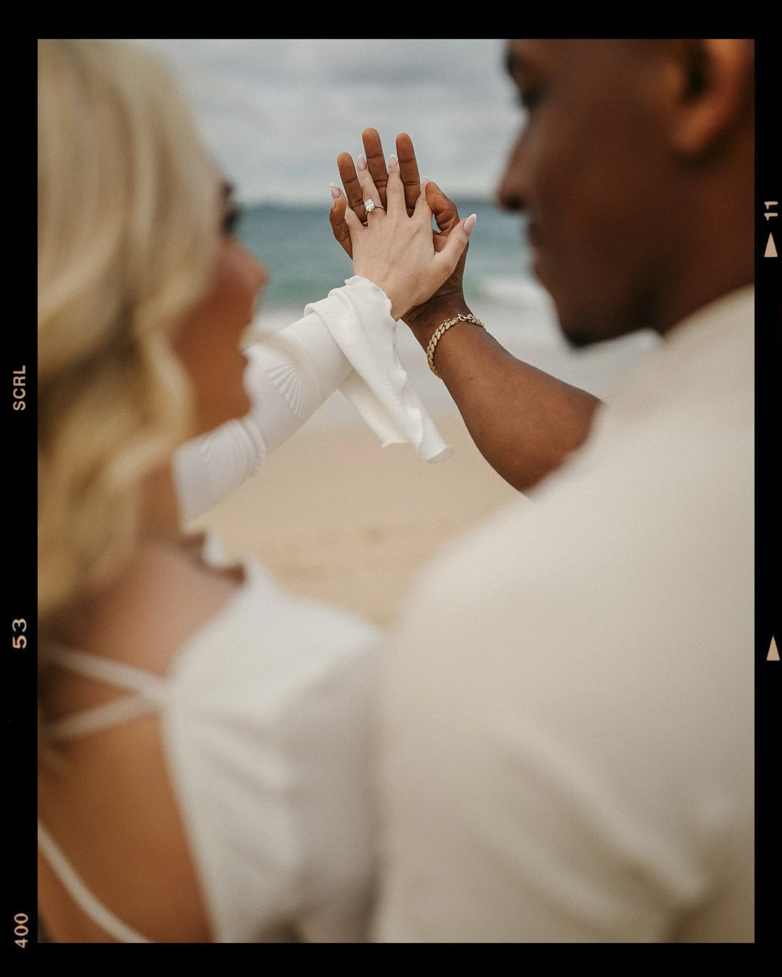 M/H had a surprise proposal on the beach @carbisbayweddings  last Friday! 

#cornwallweddingphotographer