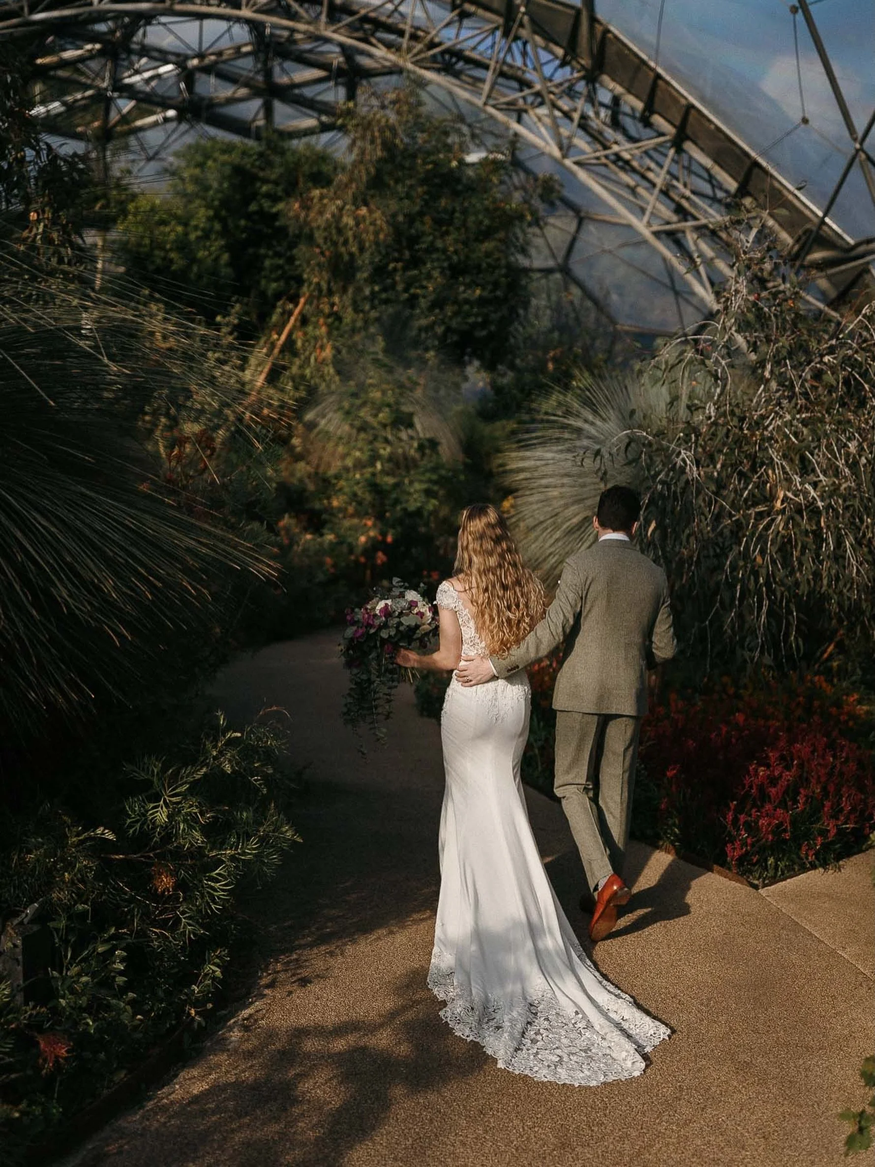 I/D and the beautiful surroundings of the med at @edenvenuehire 

#cornwallweddingphotographer #cornwallwedding