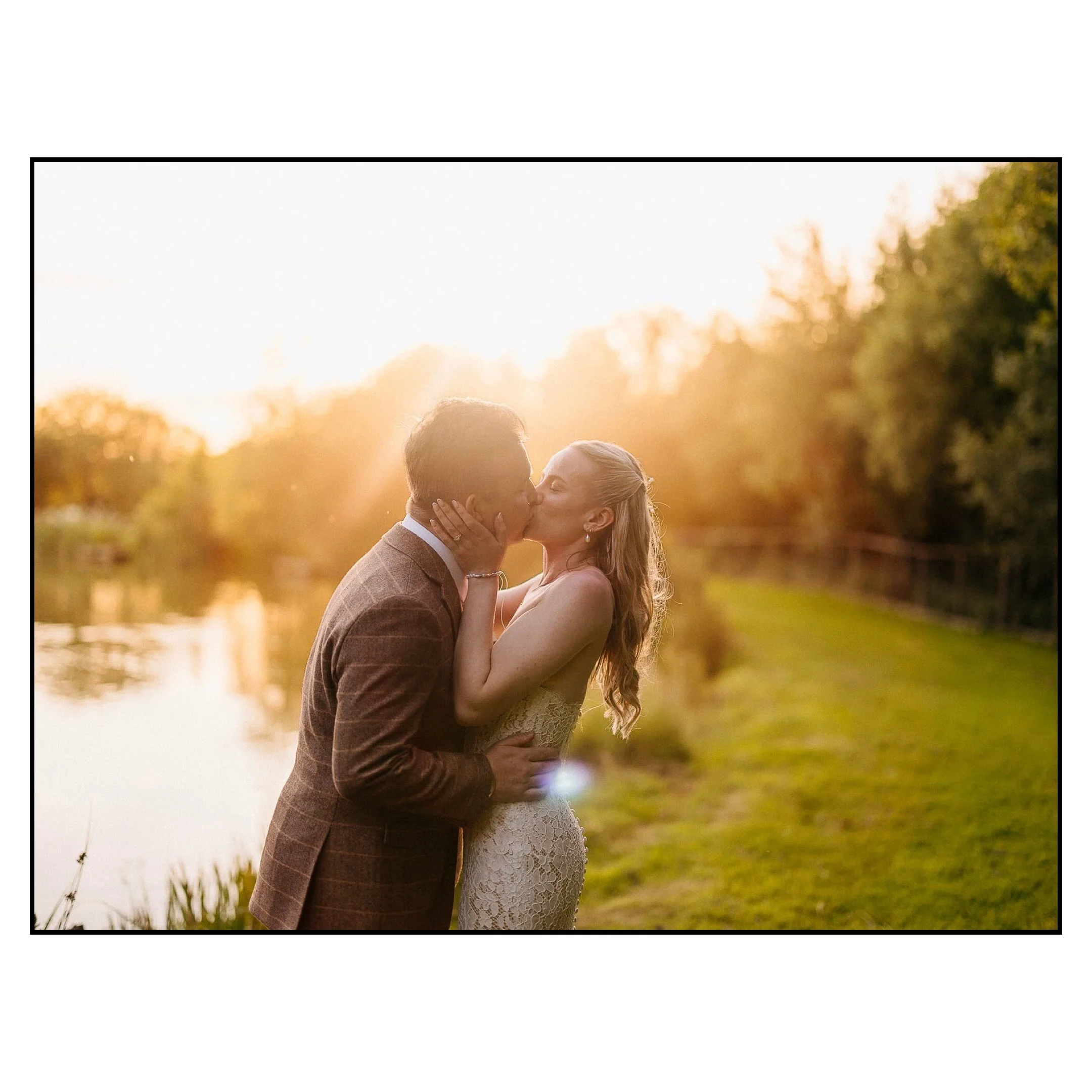 L+J near the family home on Saturday. The weather started of grey, drizzly and foggy but that turned around and into an absolute scorcher of a day!

#cornwallweddingphotographer #devonweddingphotographer
