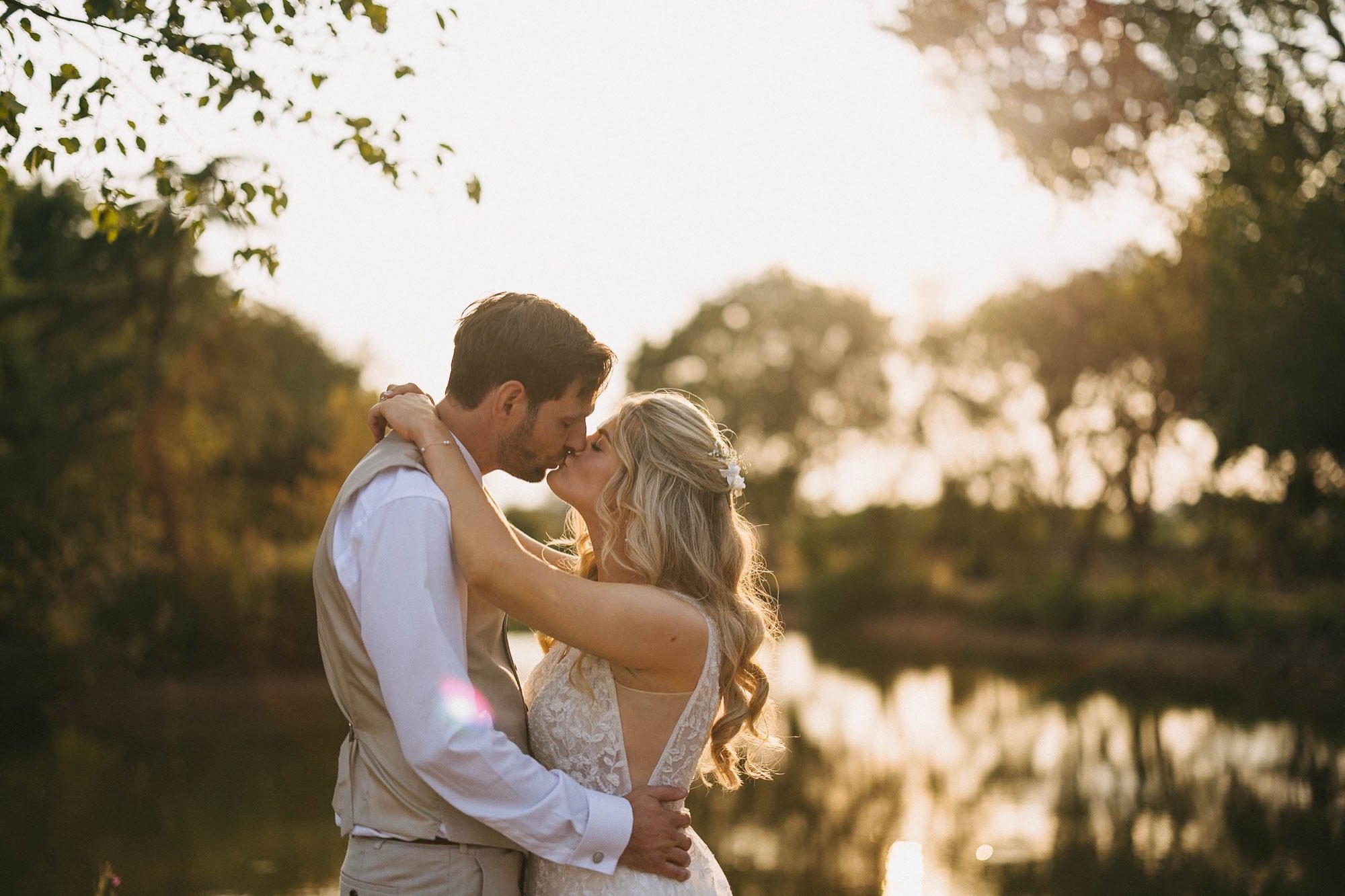 S/M on the family farm near Stratford-Upon-Avon on Saturday. 

#ukweddingphotographer