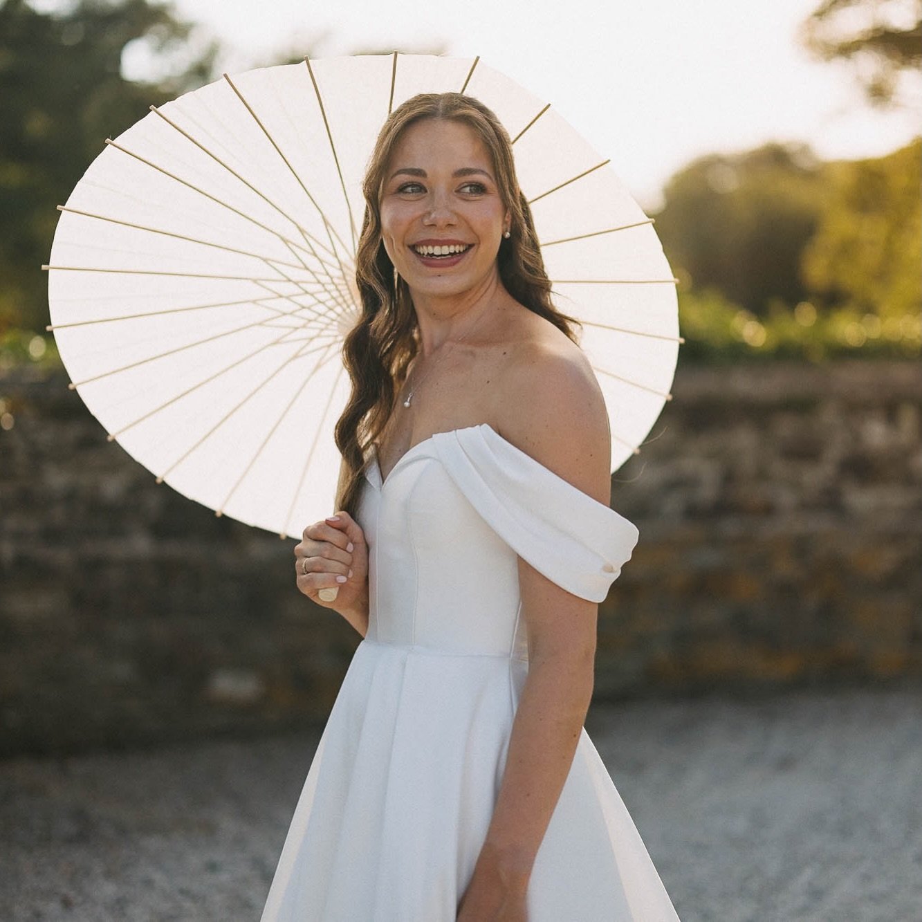Abu and the parasol at @boconnocweddings a few weeks back.

#cornwallweddingphotographer #weddingphotographer #documentaryweddingphotographer #editorialweddingphotographer