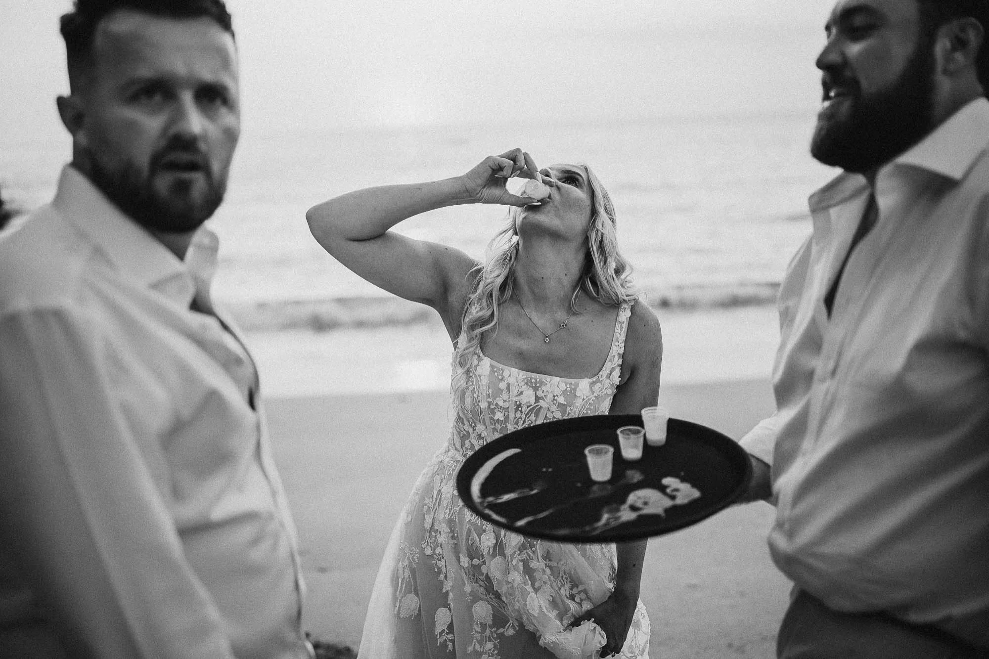 Who took all the shots!! Z/R and a @lustyglazebeachweddings party.

#documentaryweddingphotographer #cornwallweddingphotographer