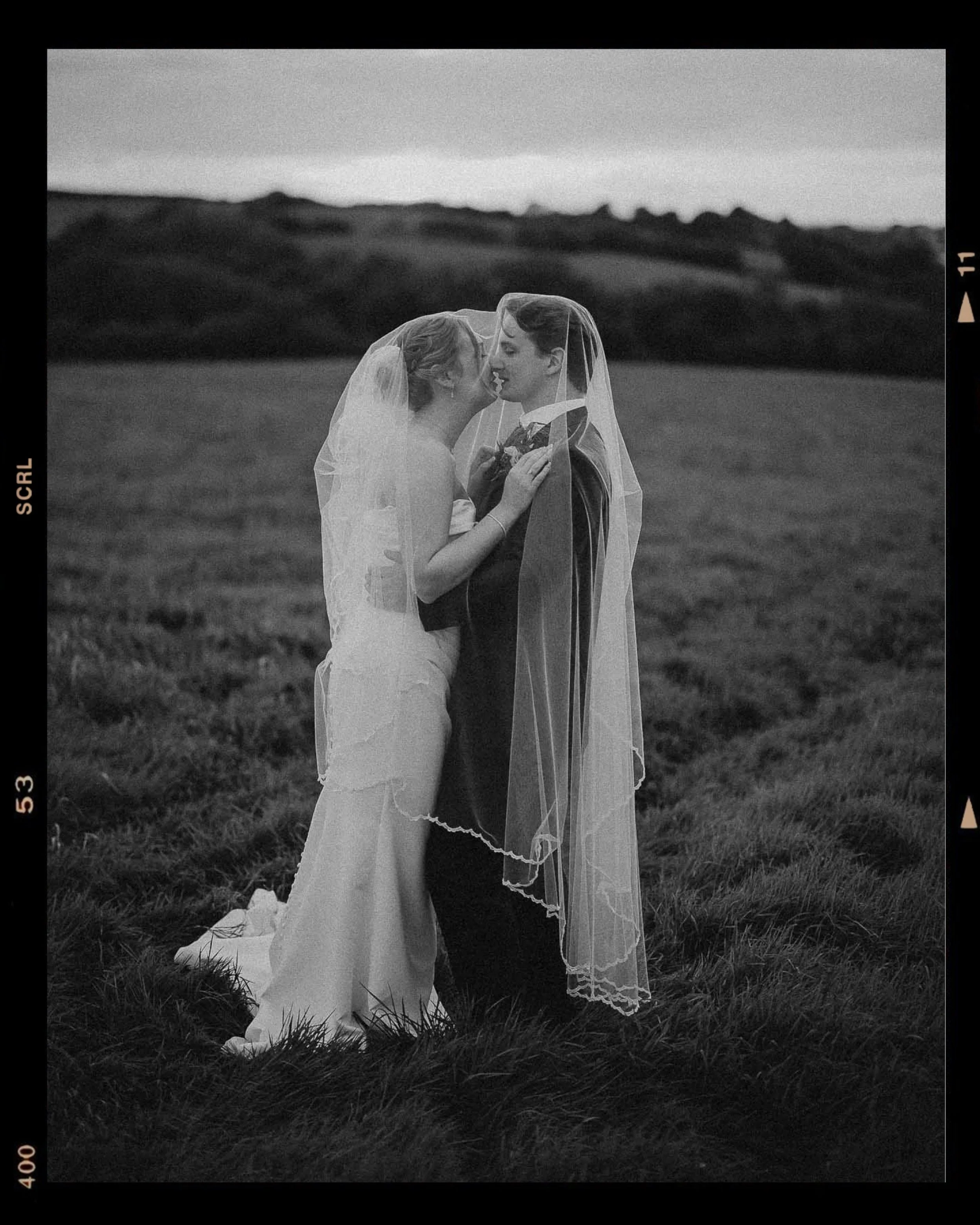 A/O and a little time away from the party.

#cornwallweddingphotographer #documentaryweddingphotography