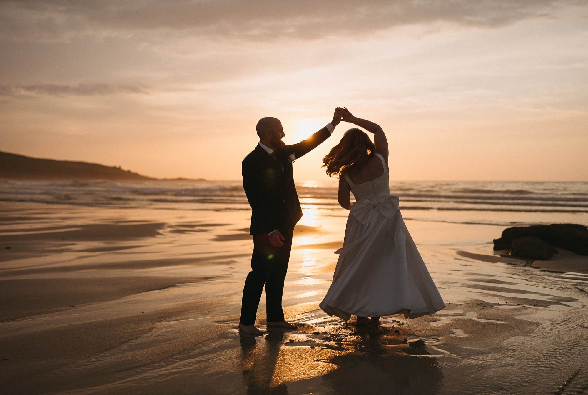 Sunsets and dancing, what better way is there to see out your wedding. I don&rsquo;t often advertise it as much but I love capturing an elopement wedding. Just the two of you and endless opportunities to be creative.

#cornwallelopementphotographer #