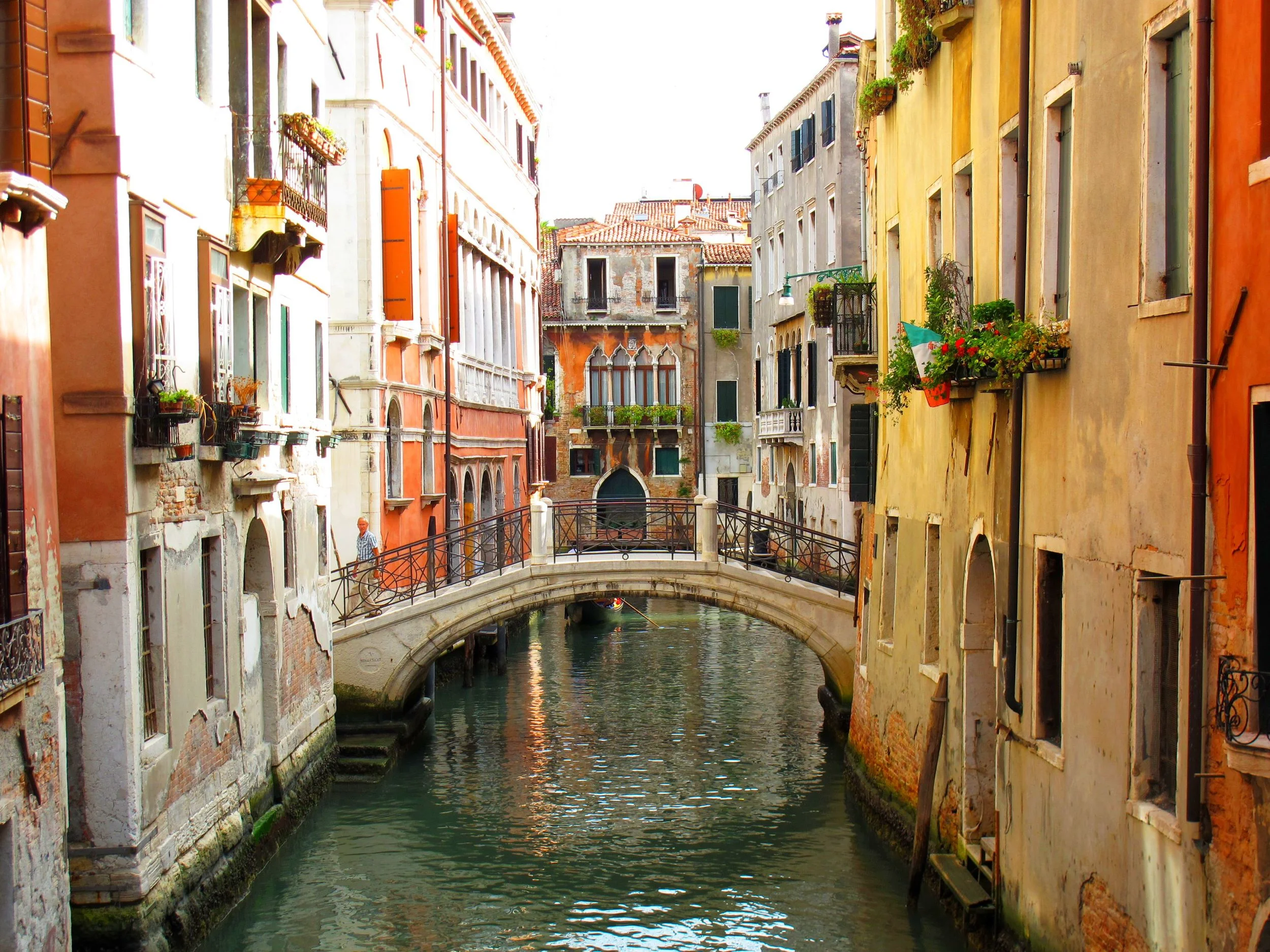canal brdige.jpg