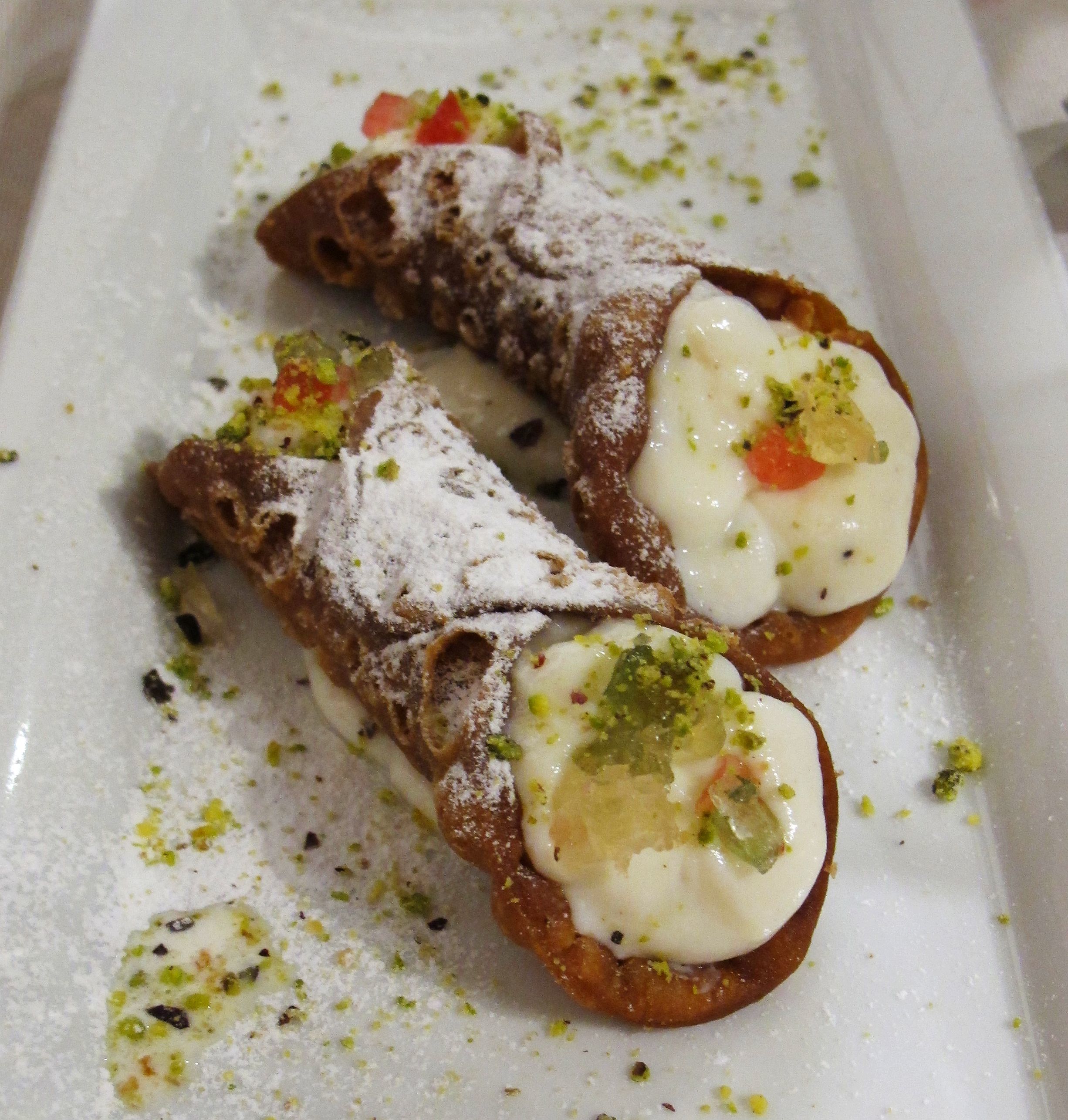 r canoli.jpg