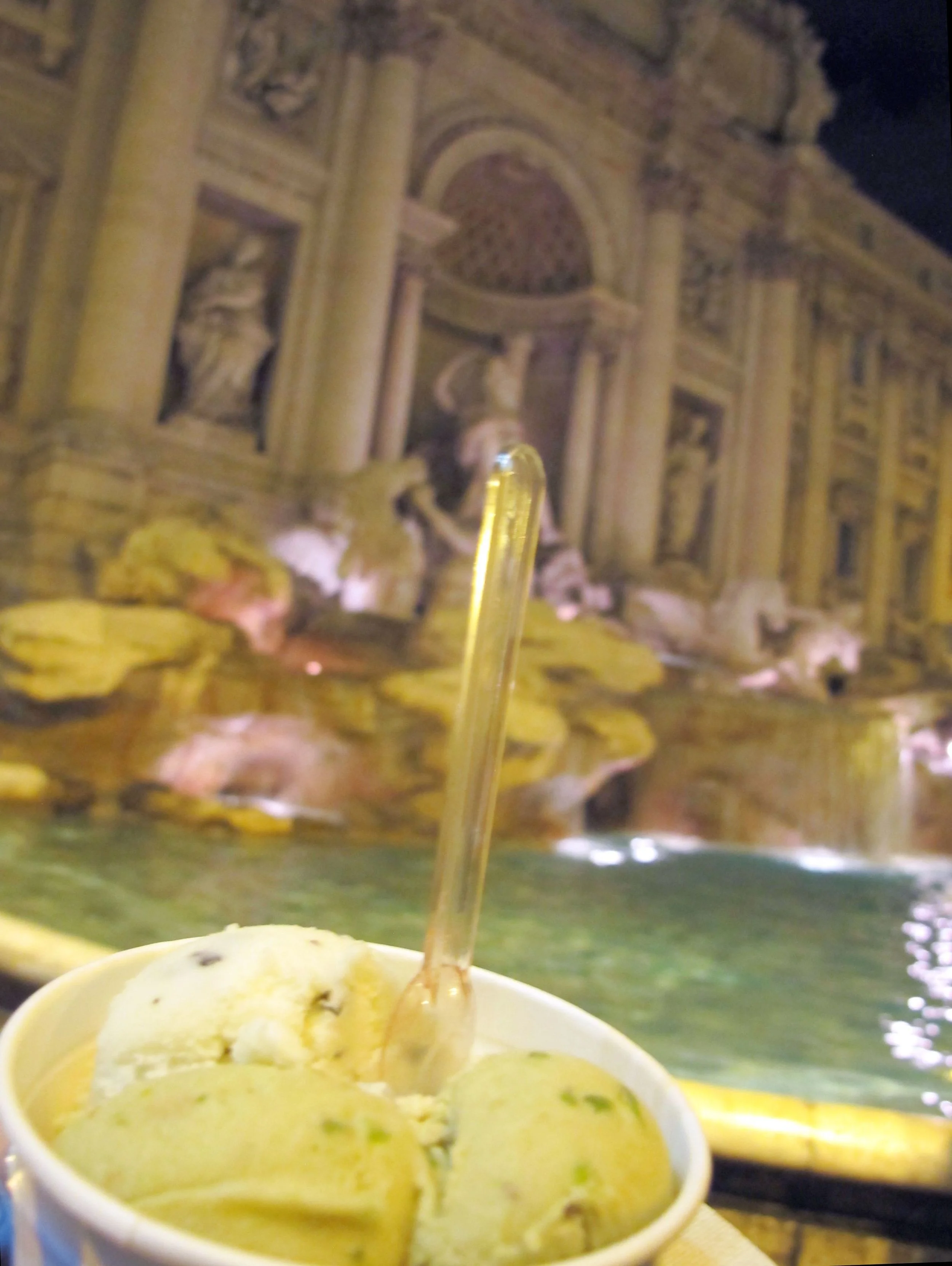 gelato trevi.jpg