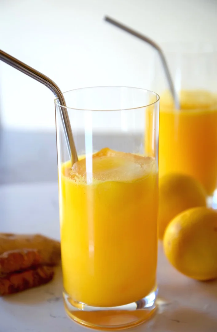 Anti-Inflammatory Lemon Turmeric Tonic