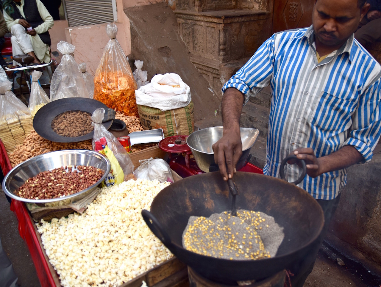 Delhi popcorn in the streets