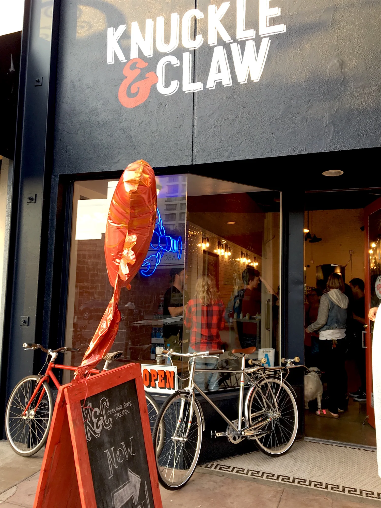 Knuckle and Claw Main St Santa Monica.JPG