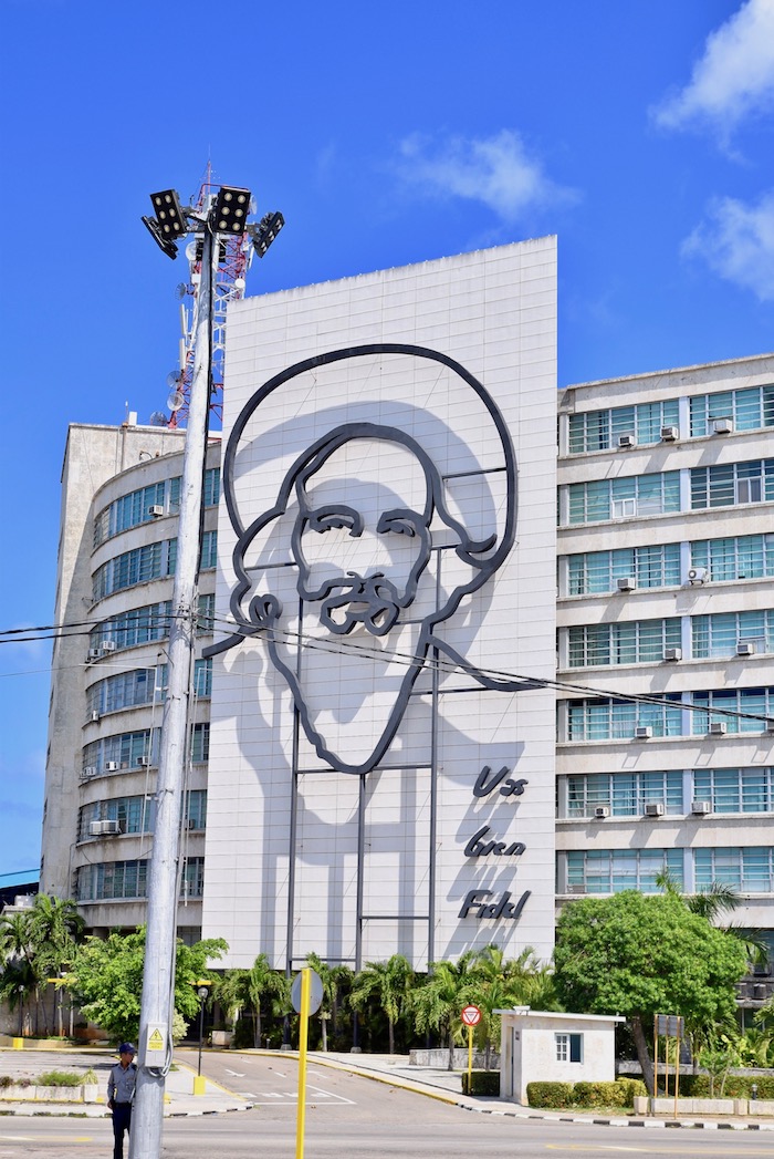 Fidel mural Havana.jpg