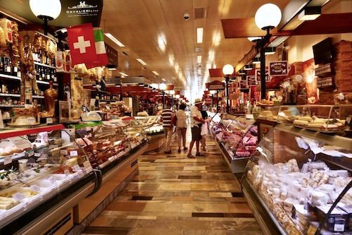 Geneva market.jpg