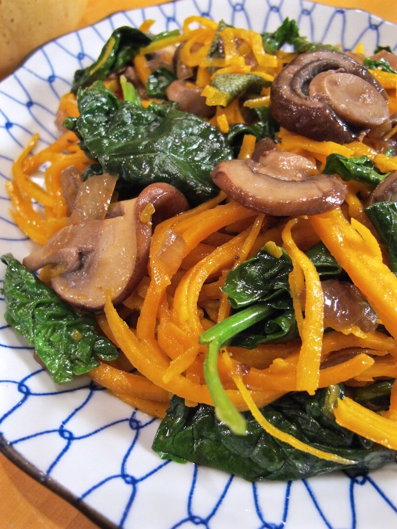 butternut squash noodles with spinach and mushrooms