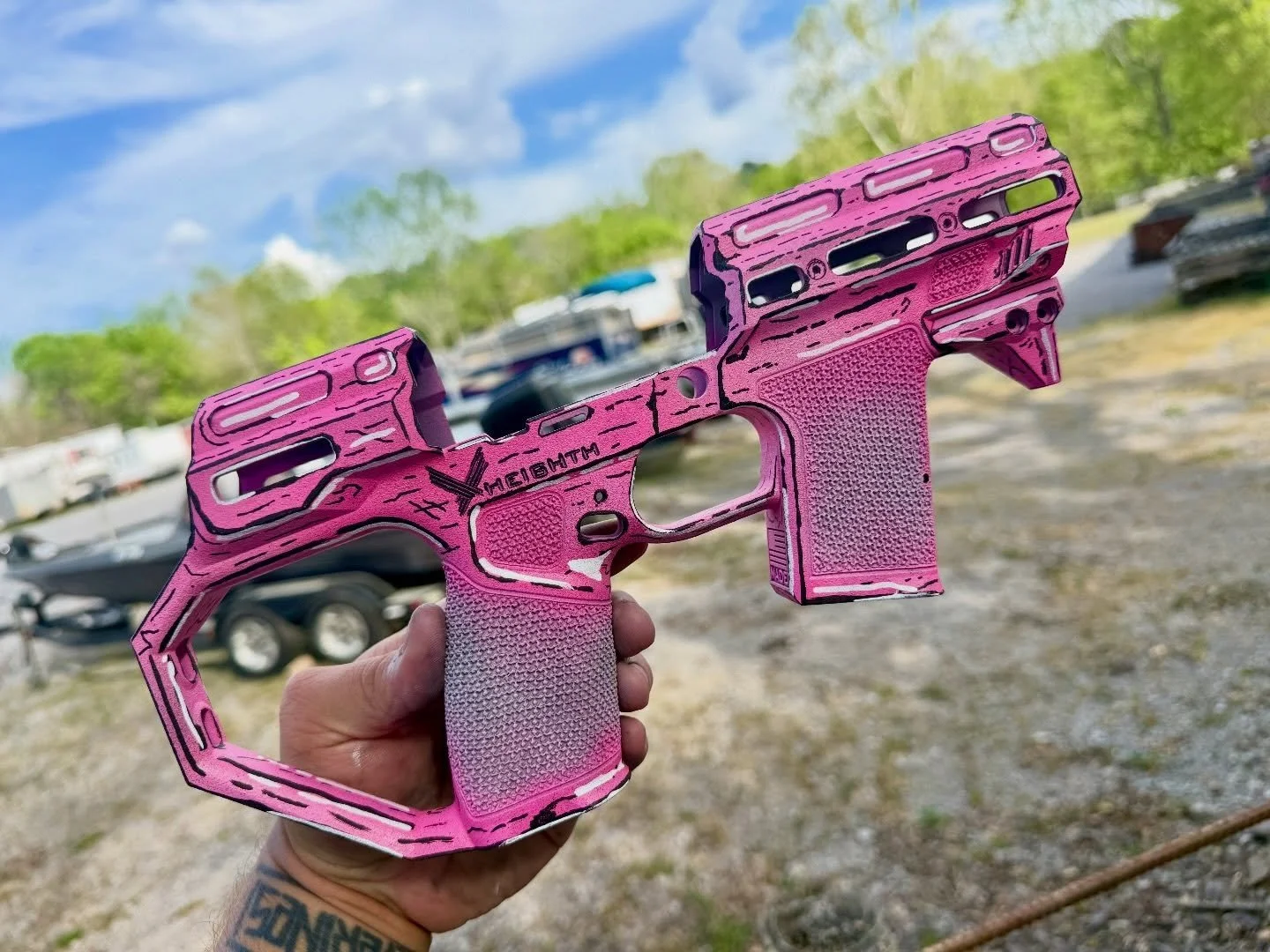 Trying something different, going for the comic book drawing style effect with this @heighthdefense @springfieldarmoryinc Echelon chassis, a couple more steps and we can take her back to the range #pewpew #2a #comicbook #guns #tacticool