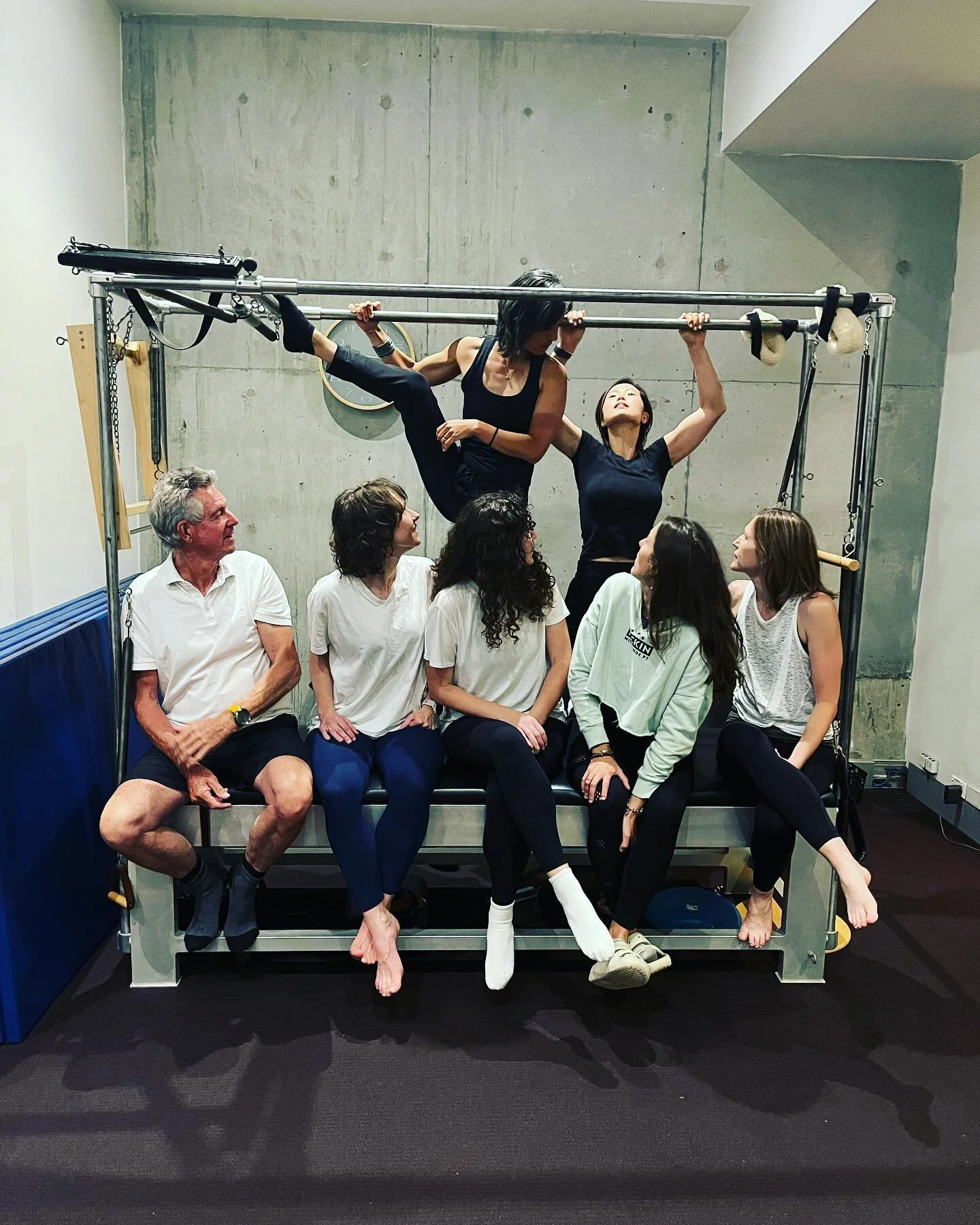 Post workout drinks and shenanigans with mat class clients. We are so lucky to have such wonderful clients&hellip; love this mat group #matclass #pilates #matpilates #pilatessurryhills #pilatessydney #workout #christmas Mat class instructed by one of