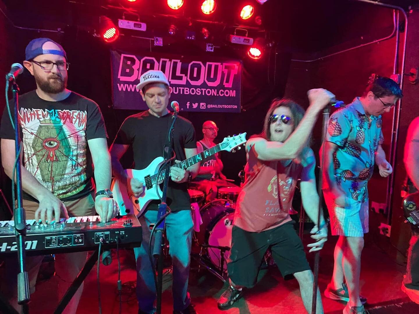 Who&rsquo;s ready to party with BAILOUT this Saturday night at The Skybox Sports Bar in Tewksbury? The dance party starts at 9:00 💃🏼 🕺 🪩