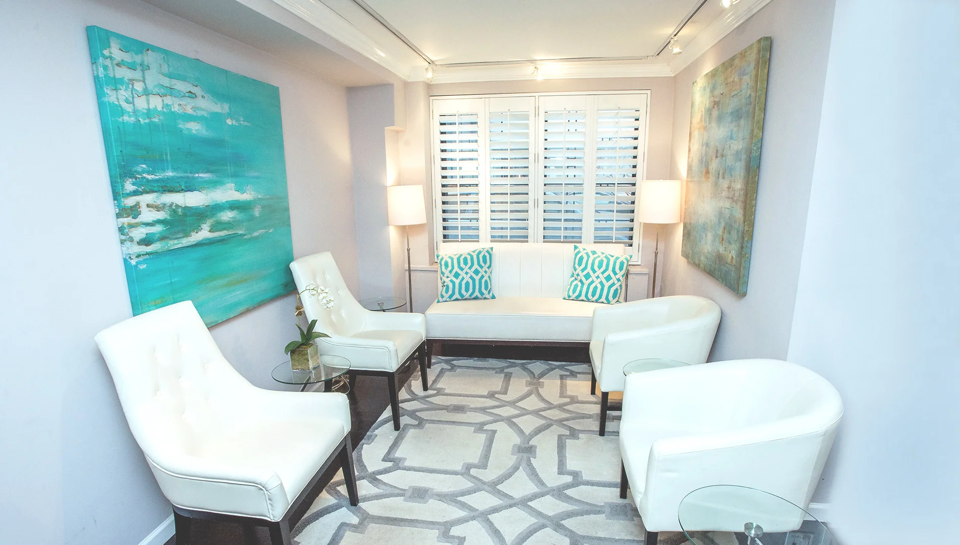Lobby/Waiting Room with 4 chairs
