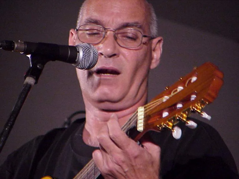 Vicente Feliú.jpg