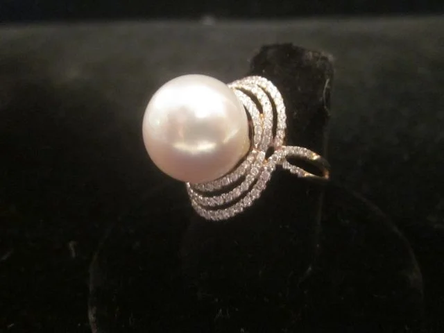 Pearl & Diamond Ring