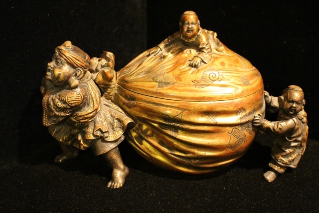 2013113004ASIAN01ChineseBronze.jpg