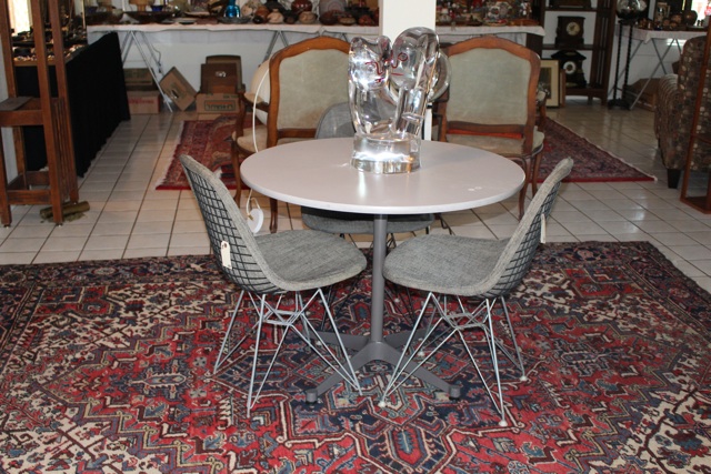 20140229 06 077 Eames Dining Table & Wire Chairs.jpg