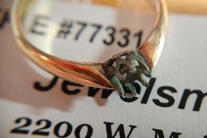 crown style ring extremely worn and corroded, the stone has fallen out