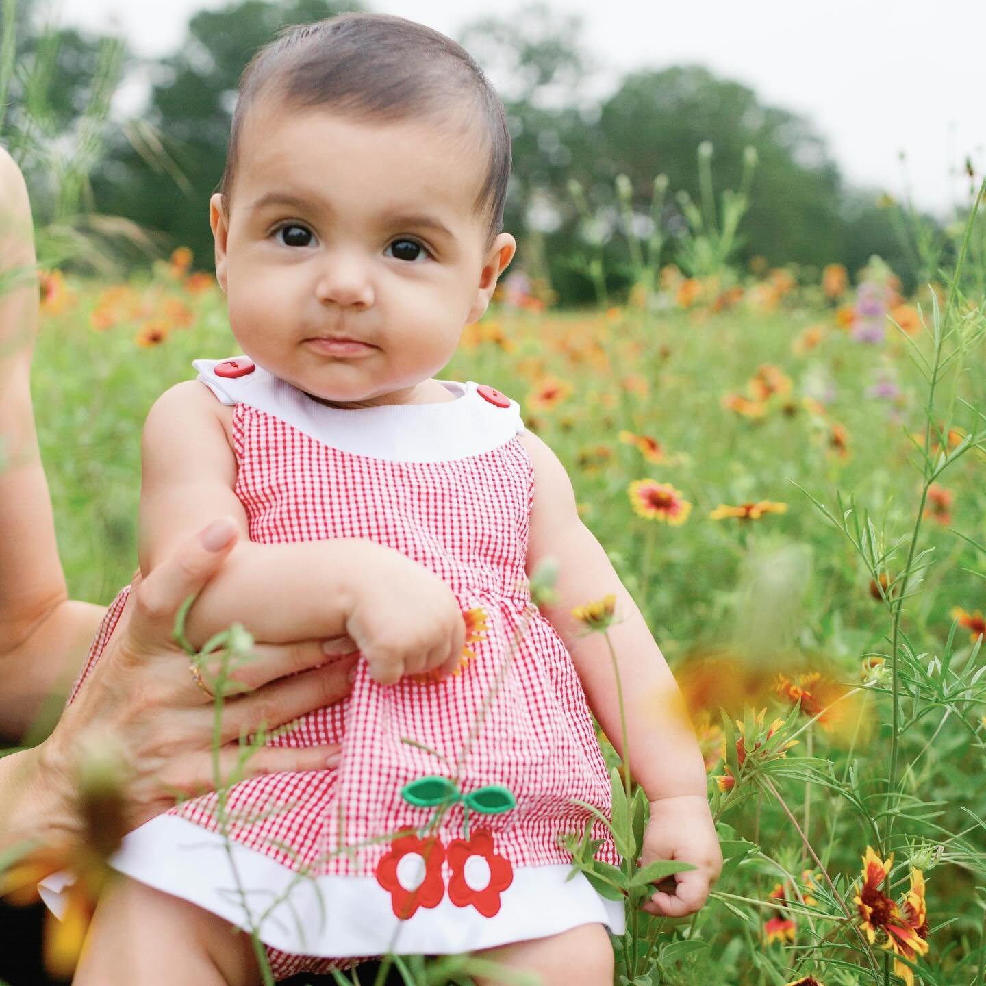 Can you even with this darling girl in the wildflowers?! I added wildflower minis to my schedule for the 19th. If you have it in you to swing a session this busy time of year you won&rsquo;t regret it!!! I haven&rsquo;t seen the wildflowers this dens