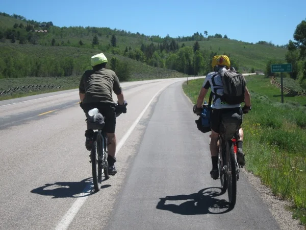 Two guys on the The Great Divide race. CRAZY!