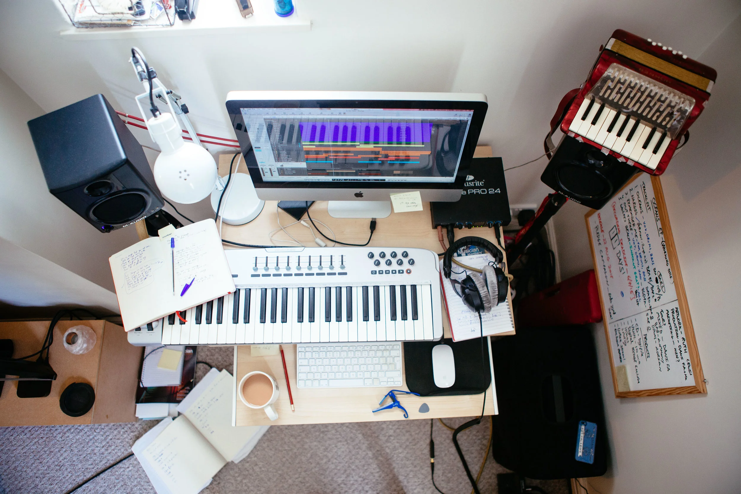 Guy studio-3.jpg