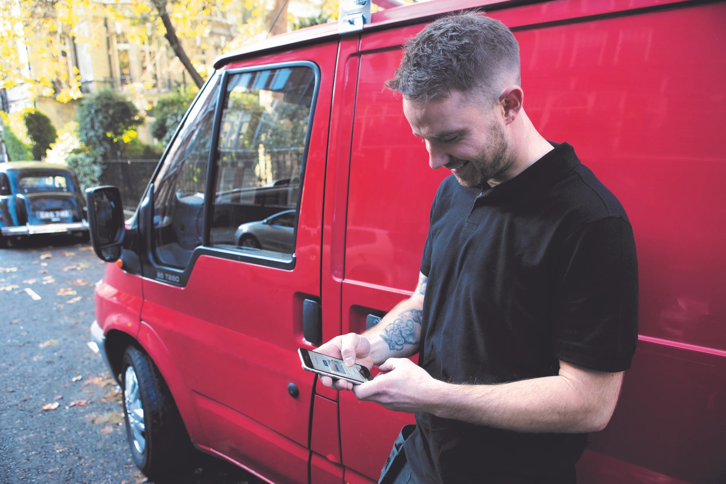 Tradesman with a plan image 1.jpg