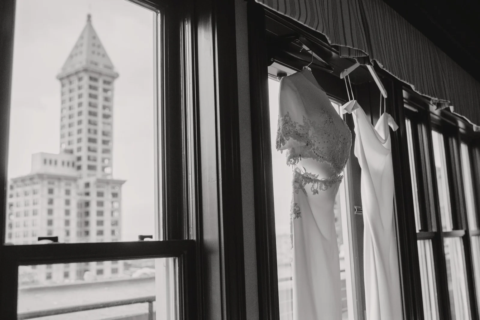 004_Arctic_Club_Wedding_Seattle_005.jpg